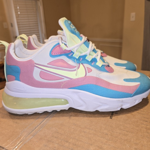 Nike Shoes - Nike Air Max 270 React